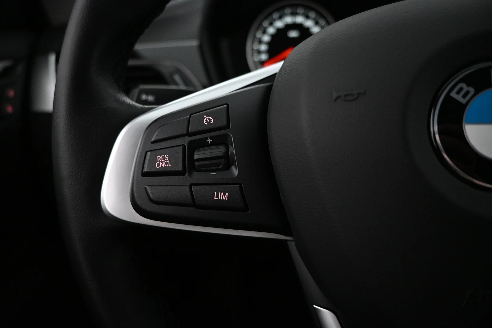 Car Image - 4PBFOBdODUbRLOysesN0Hg