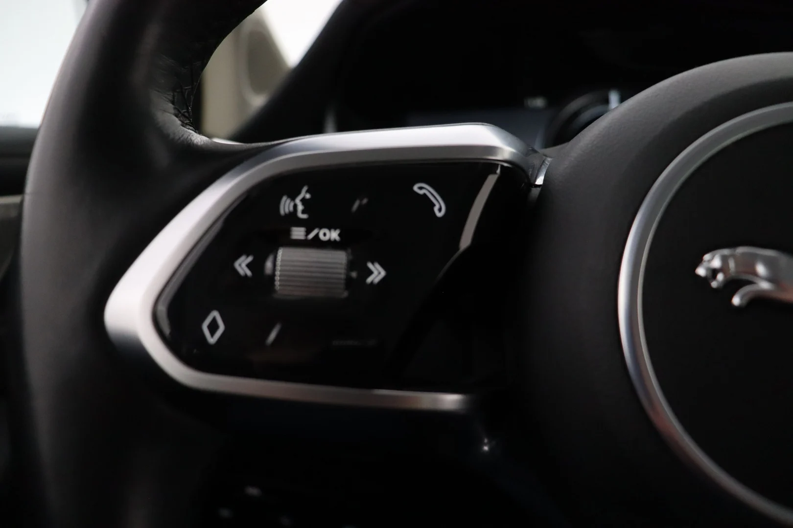 Car Image - 7CxCasGOnmChsGmOVMVRMo