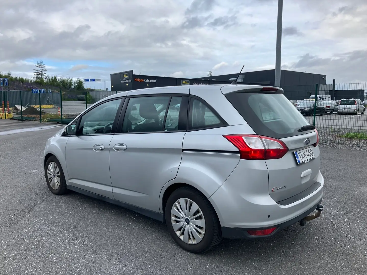 Car Image - 1LNBHjIcEvbBv3n73mC2vY
