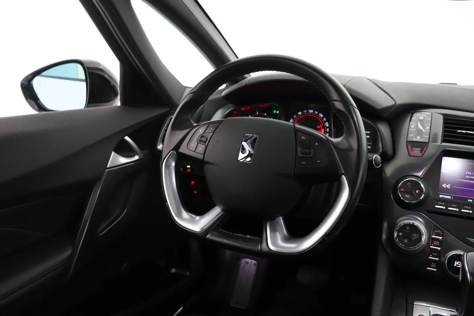Car Image - 4lCrs1tBixFN2QY9NtDjpE
