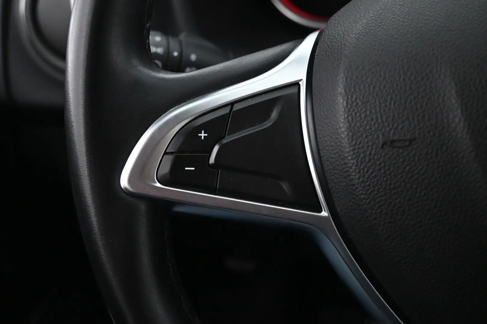 Car Image - 726ecYVQSsBqvZOjv7vS2J
