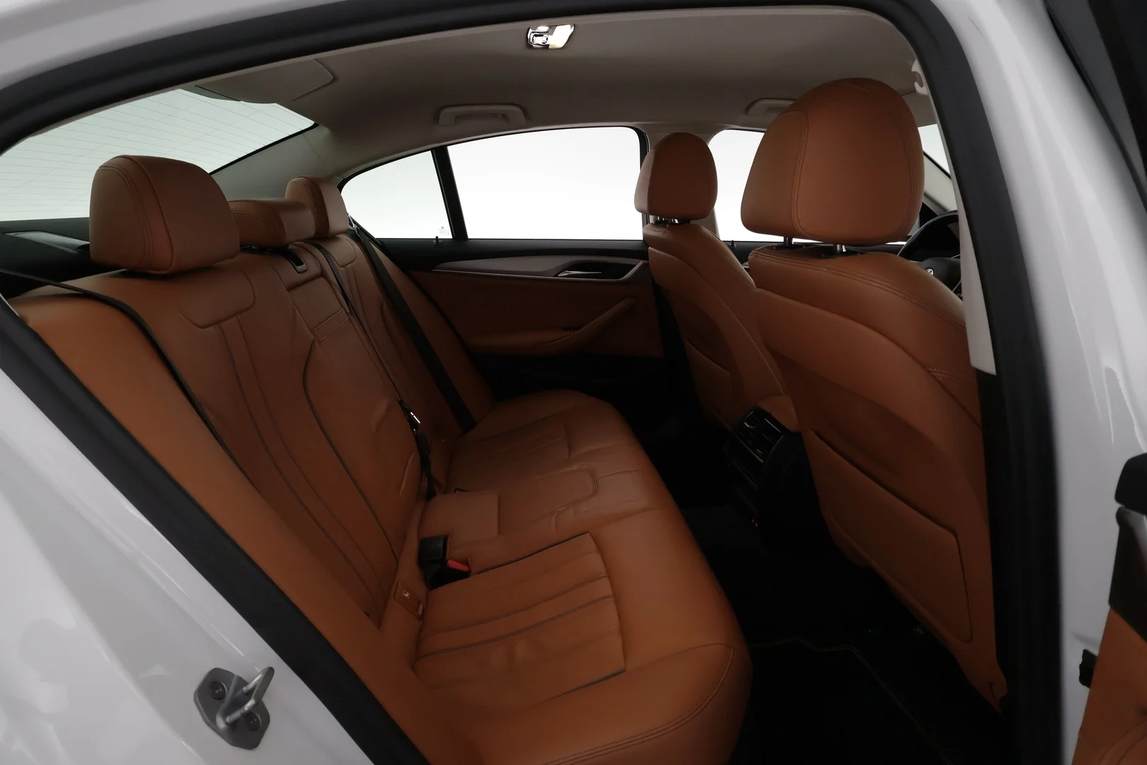 Car Image - 12luCESwpmpAGbAZ0Xt3JU