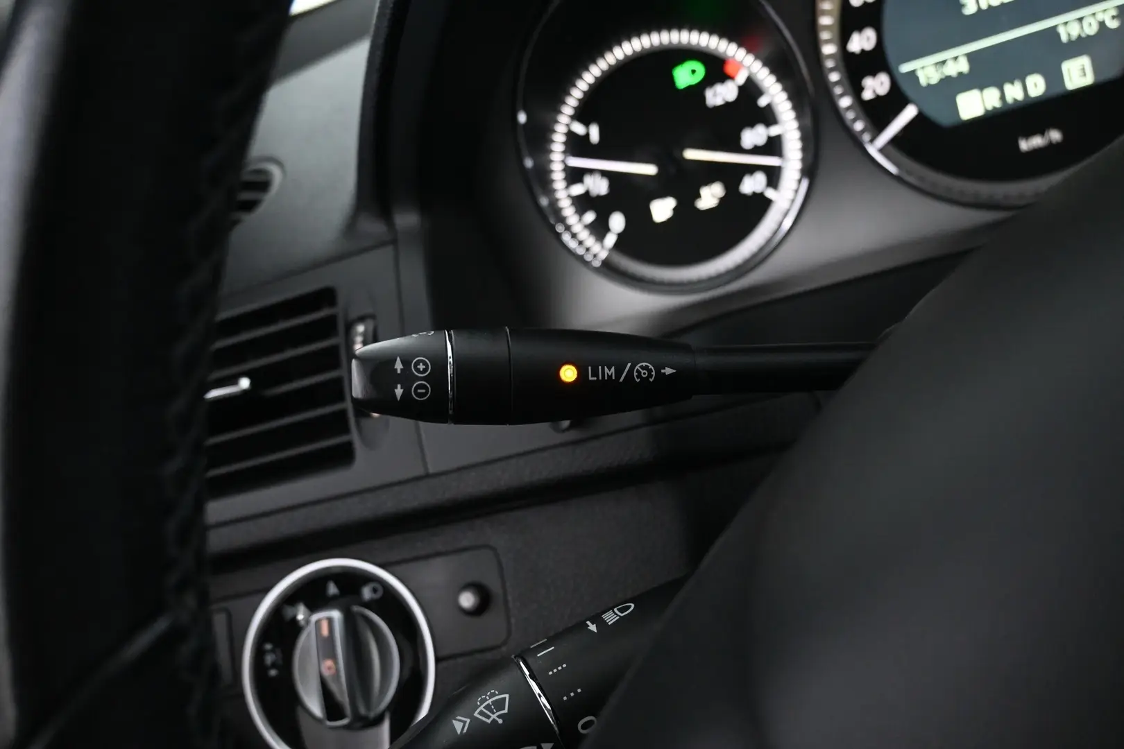 Car Image - 66lXySjHhLCjj95MQauA3p