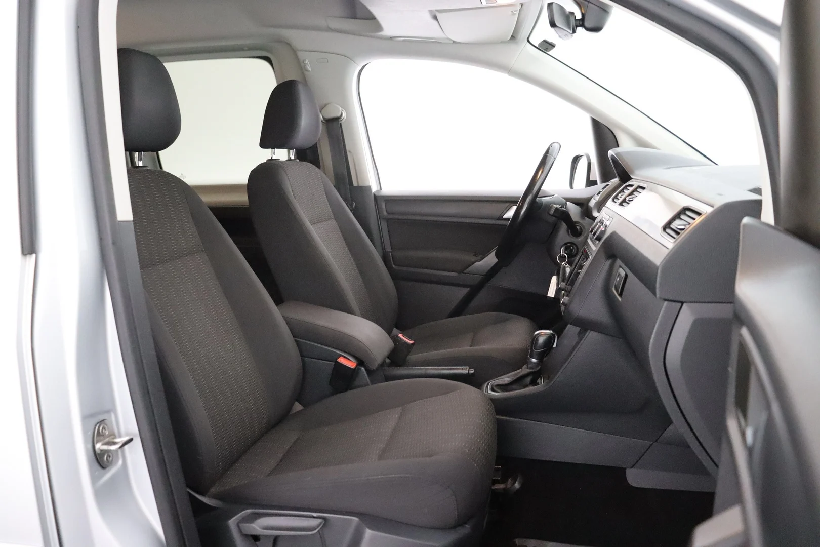 Car Image - 6CE707vTjlWGVnspzBL2XB