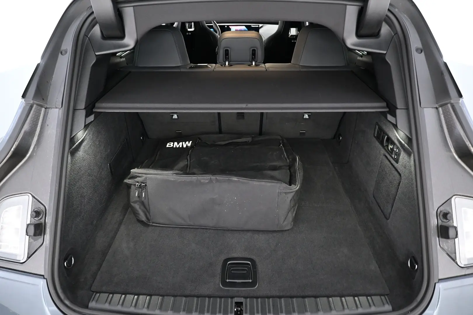 Car Image - 2zbYadMZMNzjxGrtlRPLb0