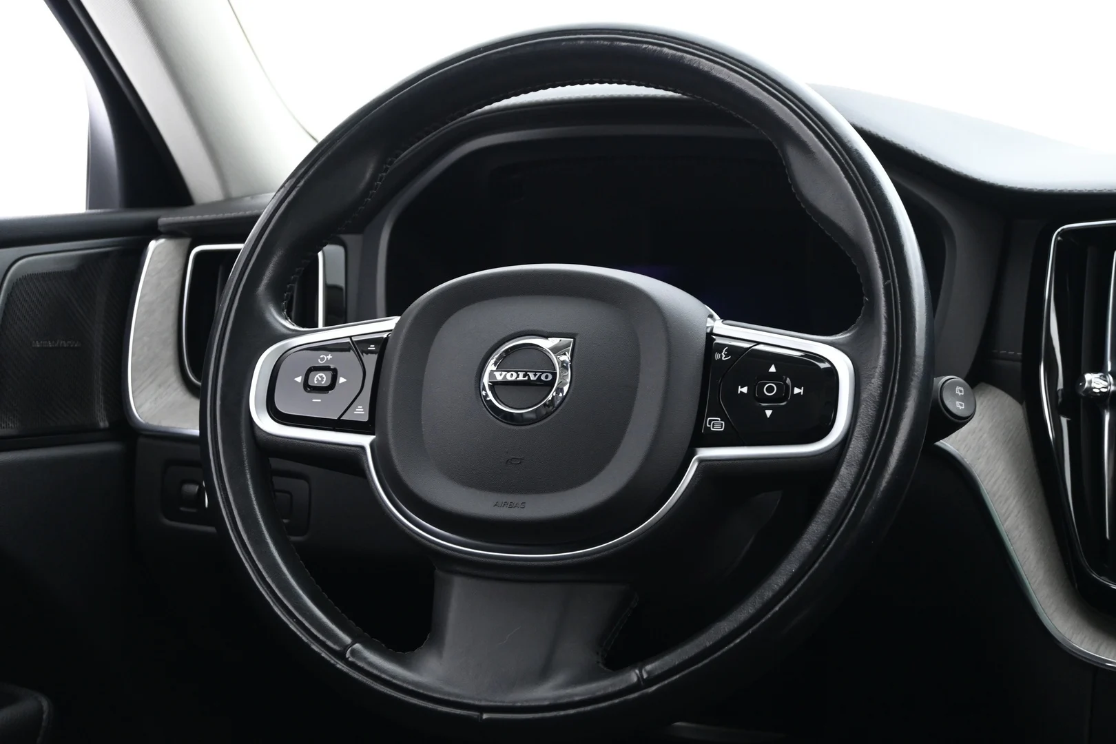 Car Image - HD6Oo1GLbZFGUL2mz8s0p