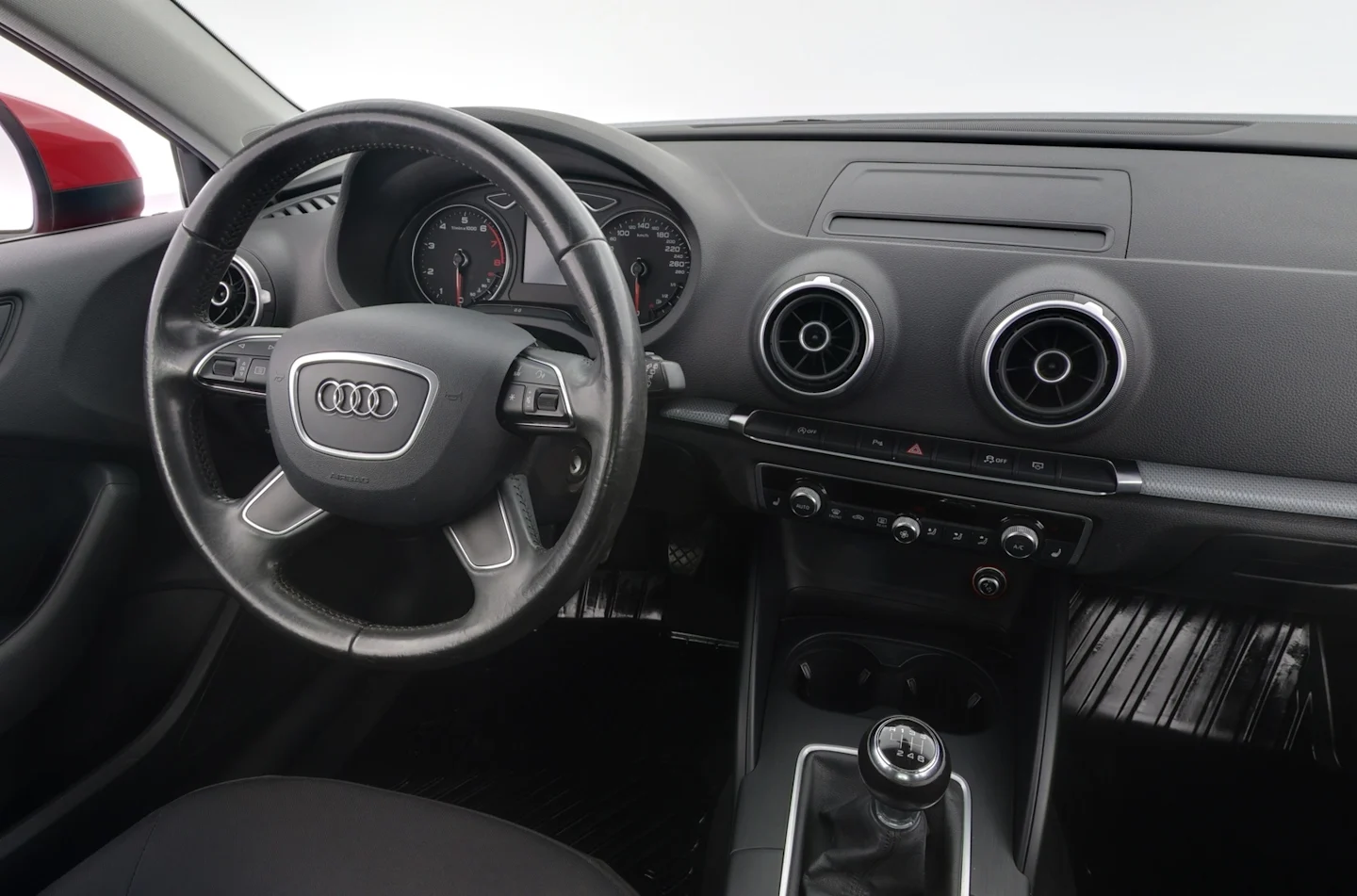 Car Image - 3xrpZ3FpwE1V2zyvA4RJN7