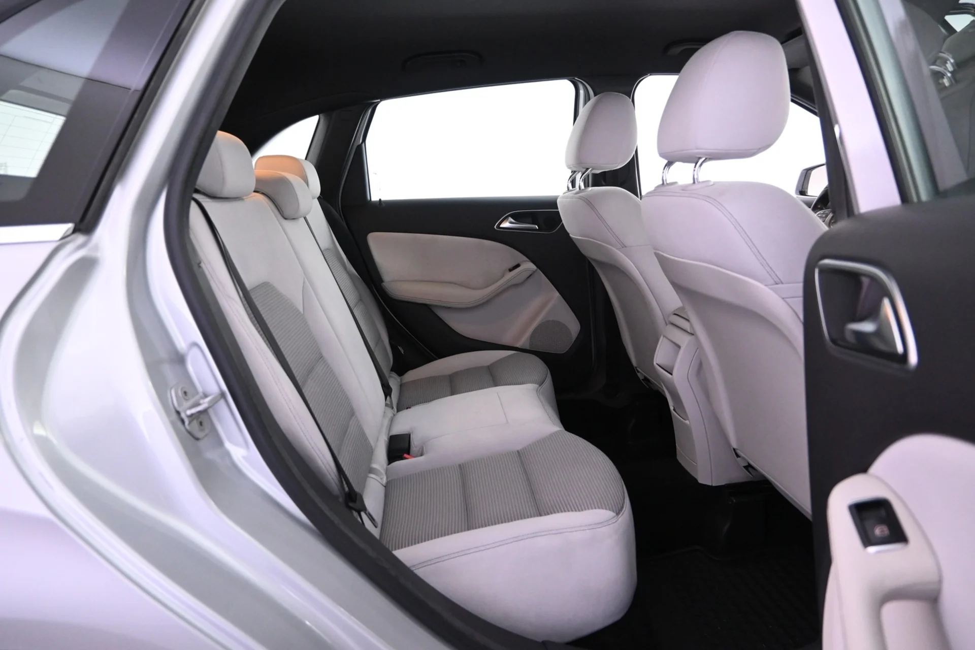 Car Image - 5DZvjDC3LMdWPYxJFfM13N