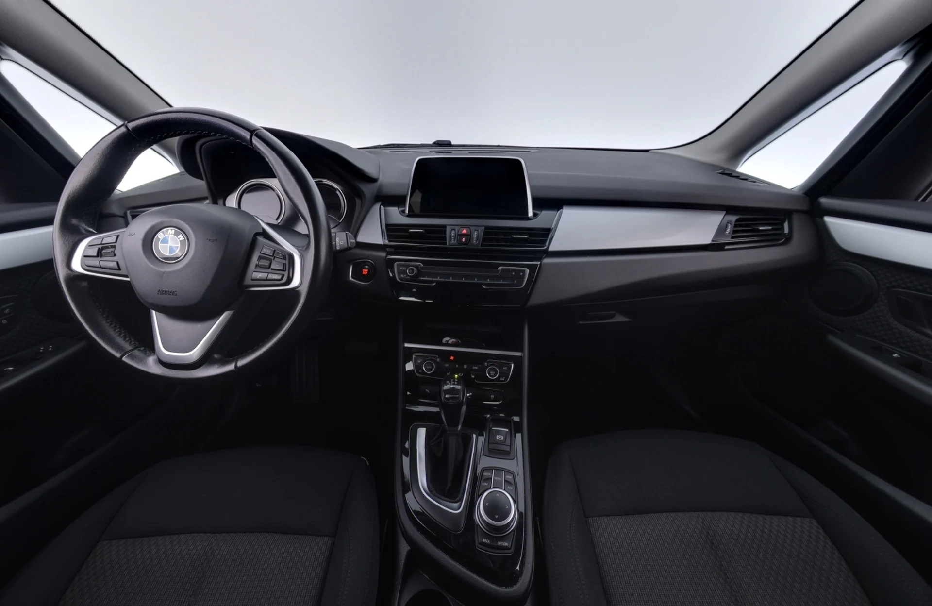 Car Image - 1C8LXoKYJU59HceSg4y7s0