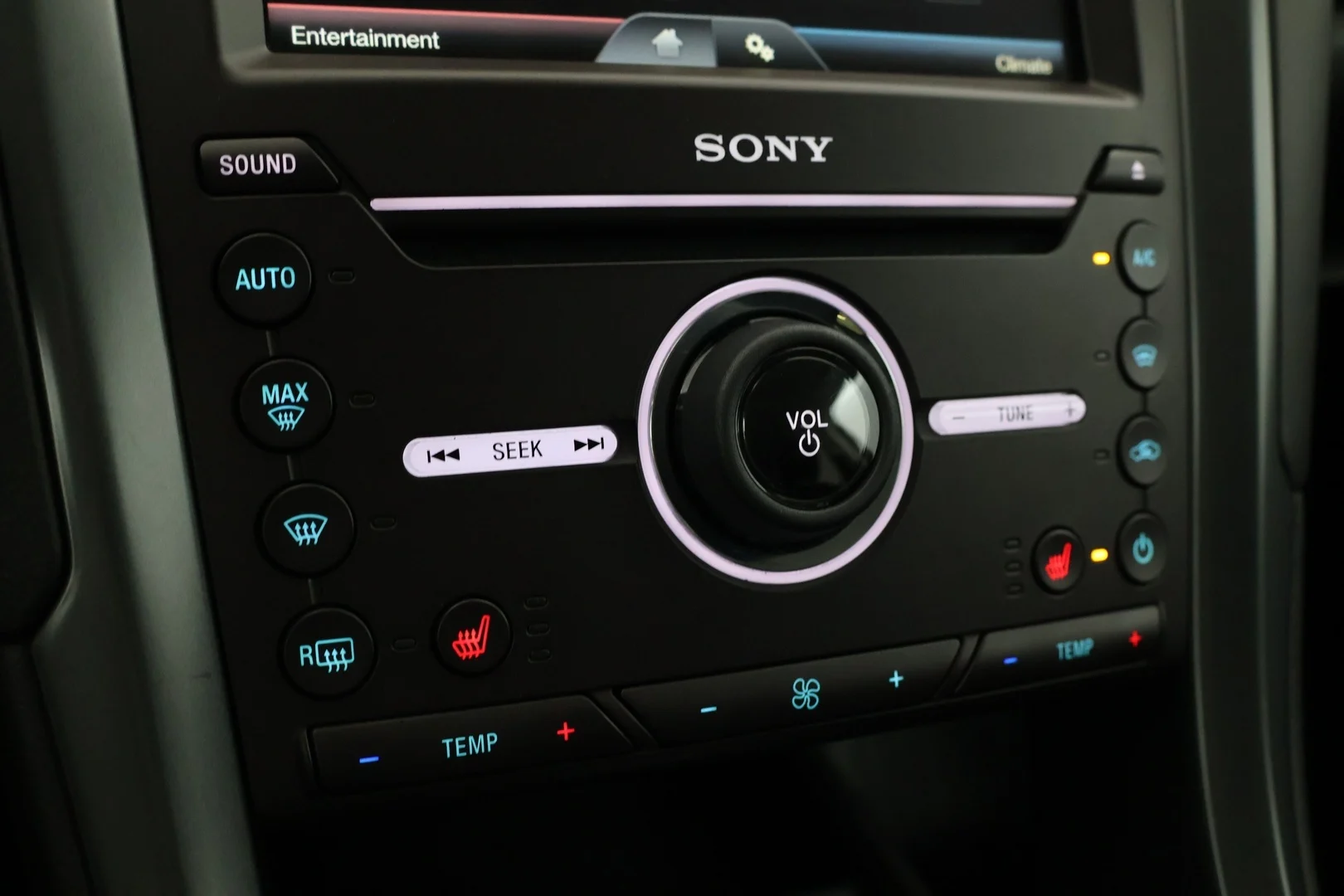 Car Image - 5VjyBknPQDnhwYeOqzQ6xf
