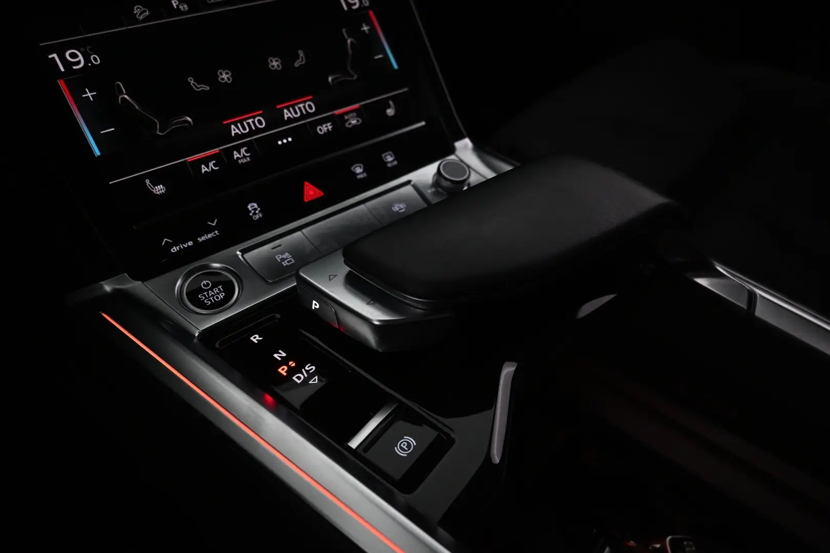 Car Image - HjPSb1CRE2NGx3o5aufVS