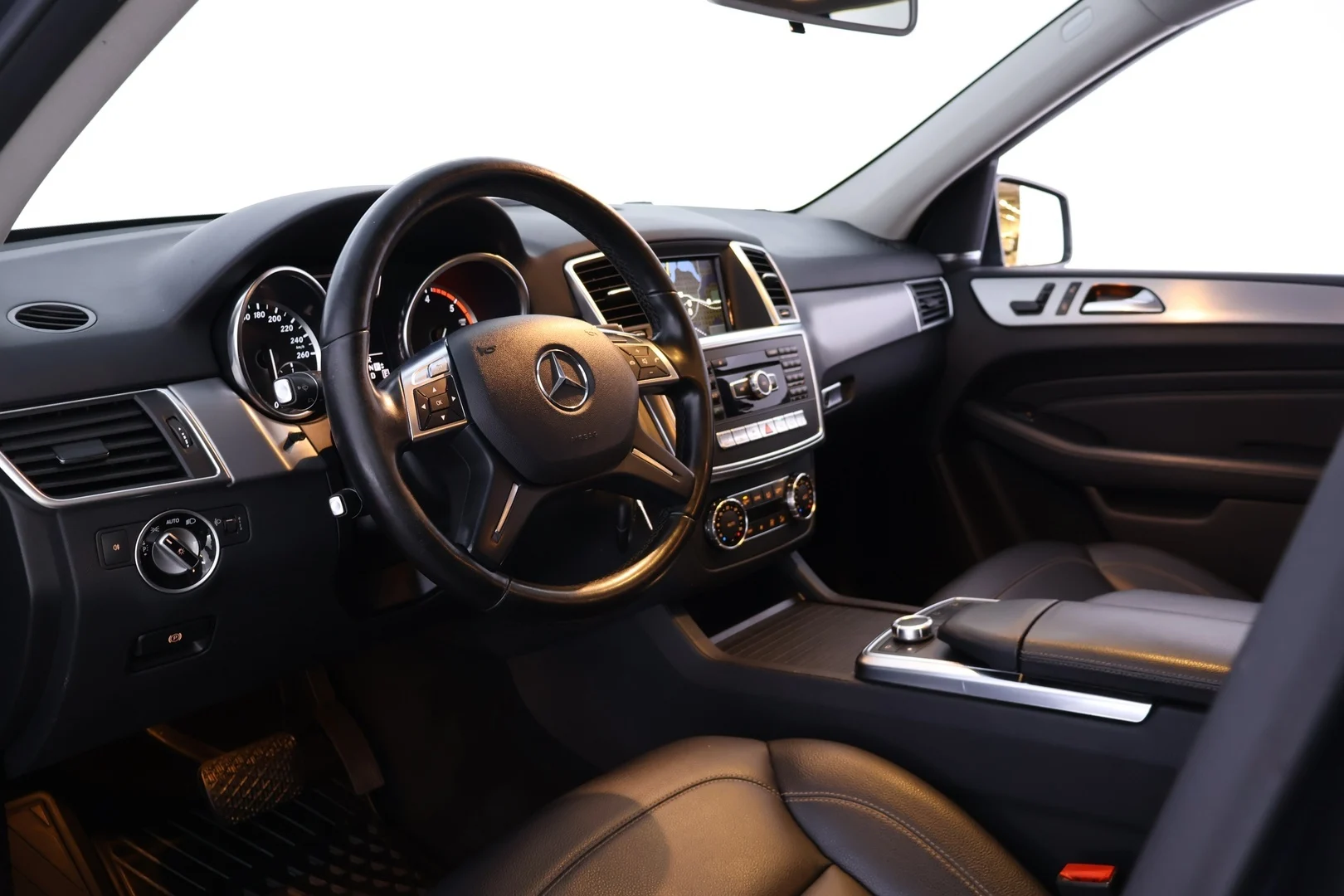 Car Image - 7fOuCDKxnhbLieUj0f0TiS