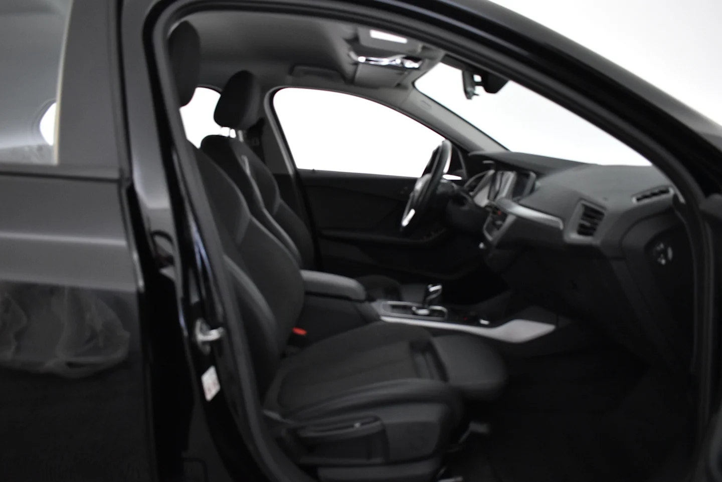 Car Image - 2fH8KxORdvyTB1YZ36yMU5