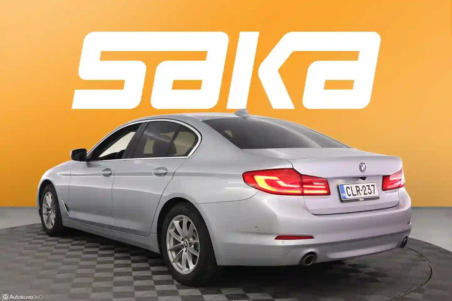 Car Image - 1nWlENejLu9se5XcZMLbml
