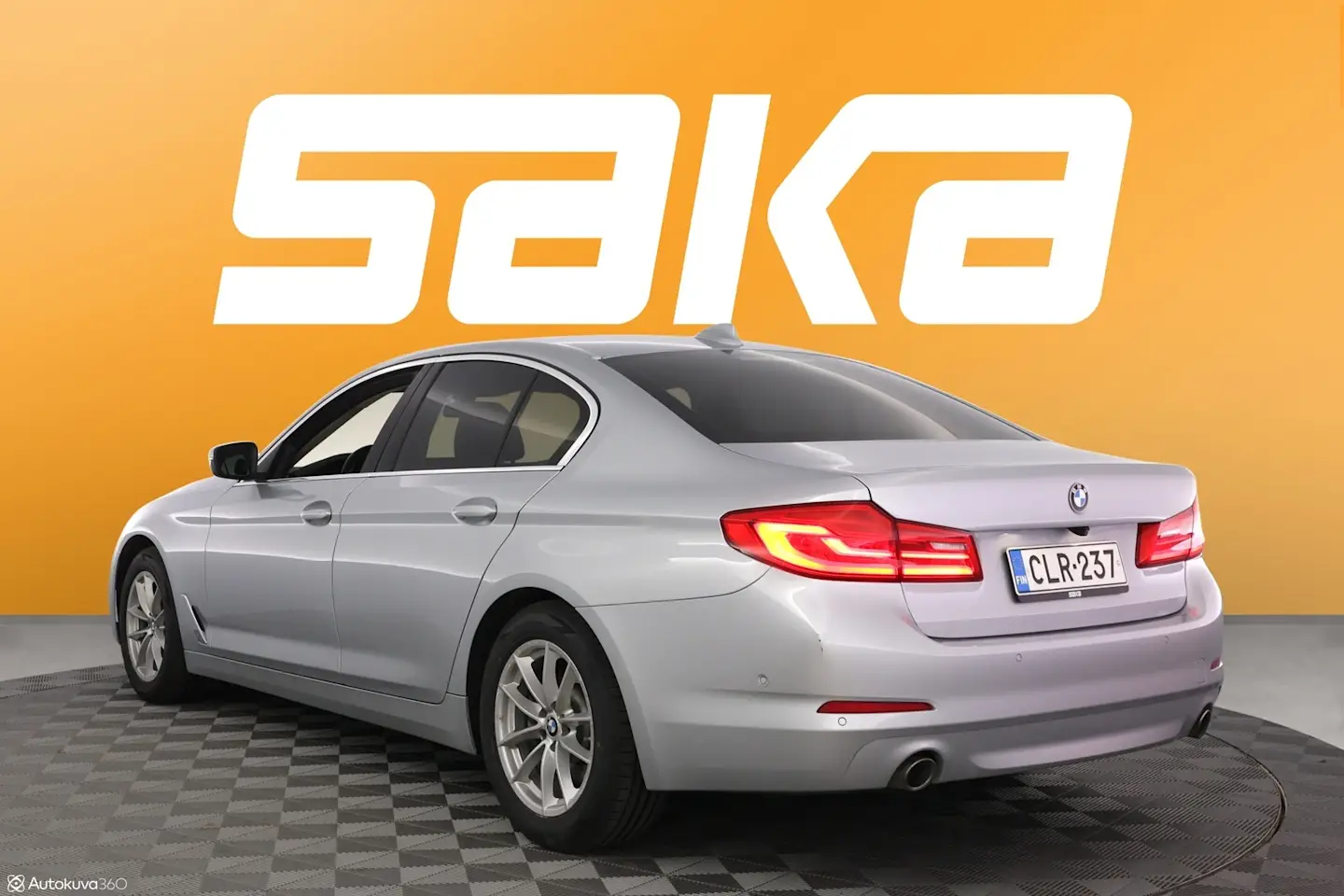 Car Image - 1nWlENejLu9se5XcZMLbml