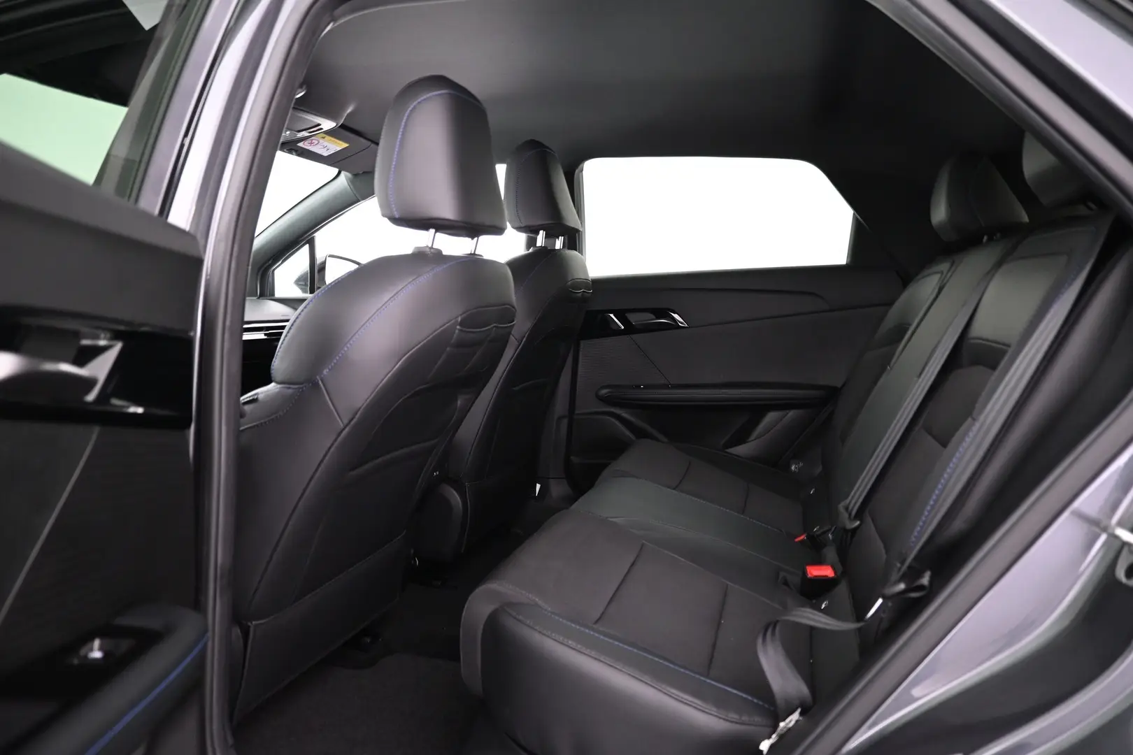 Car Image - 68P72B5JpIPTCa9LuWnlql
