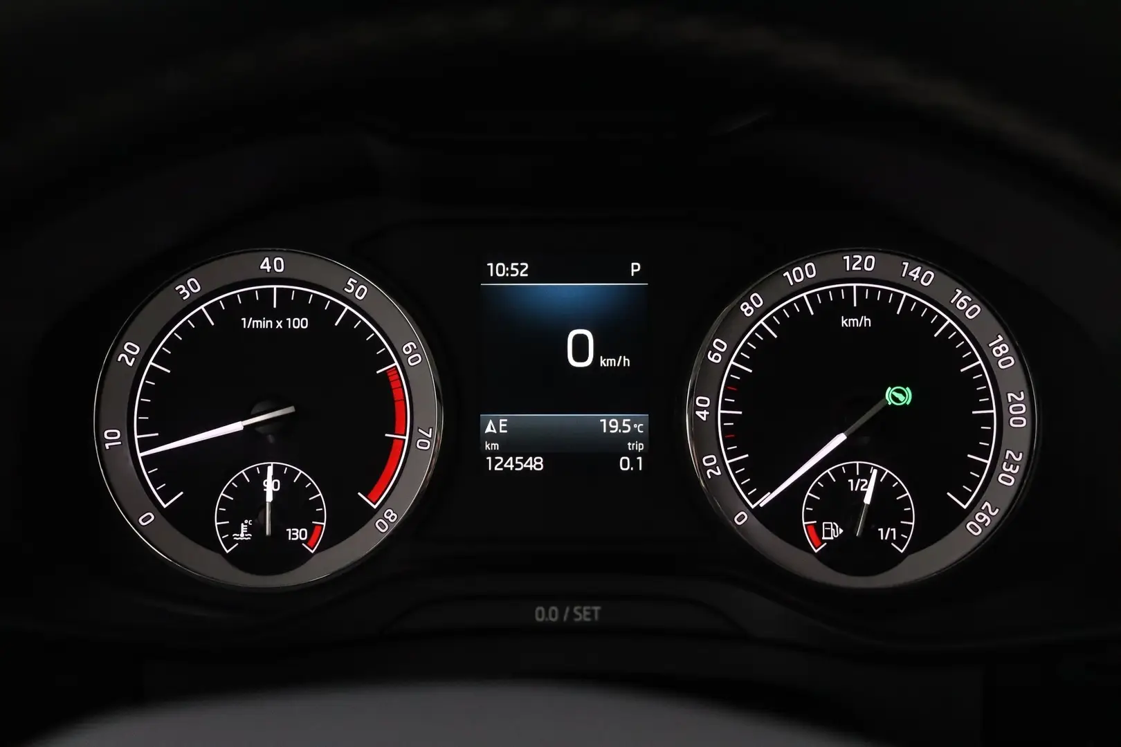 Car Image - Z7FpyXGeUV6y11VpFbhqC