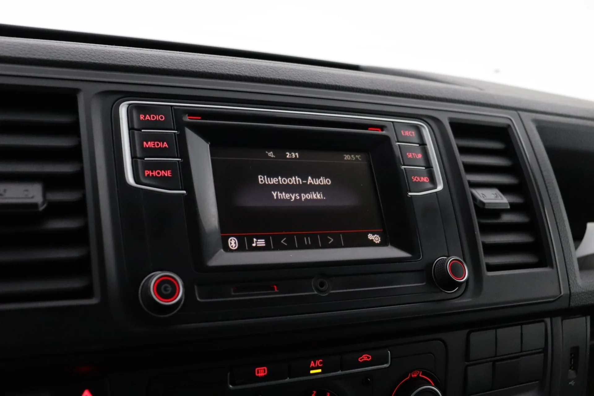 Car Image - 5YOZZQ4JNNlVicdN6fDKbD