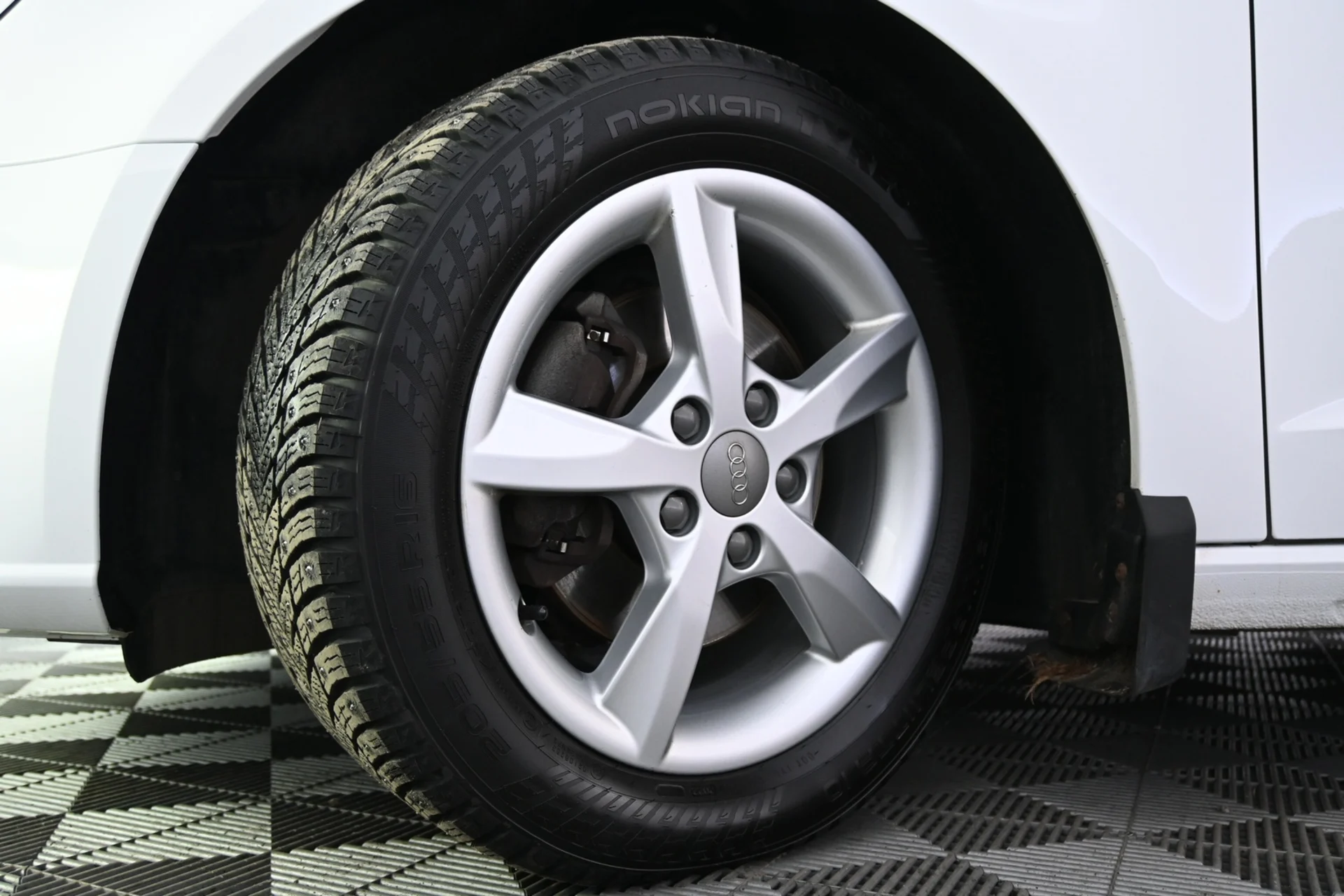 Car Image - OxDdxeDfbuissRTyypvHE