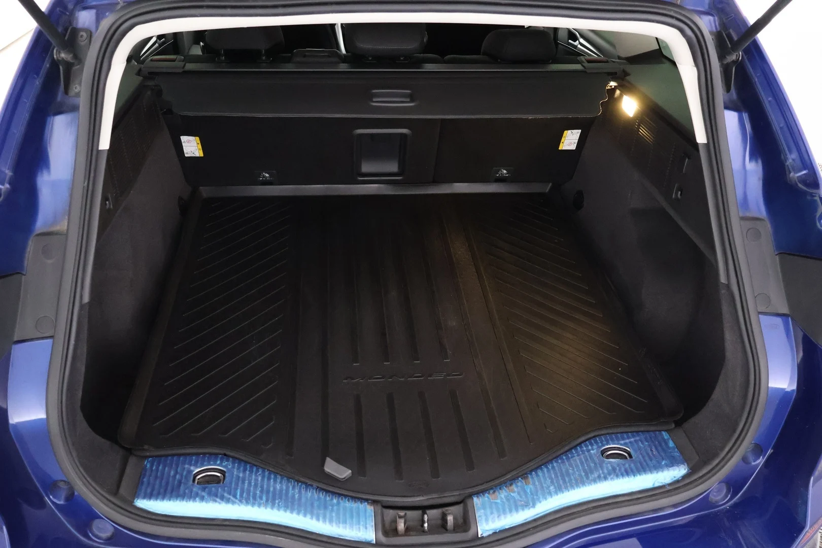 Car Image - 4ev4AzqfqHhWj8tVyoATfE