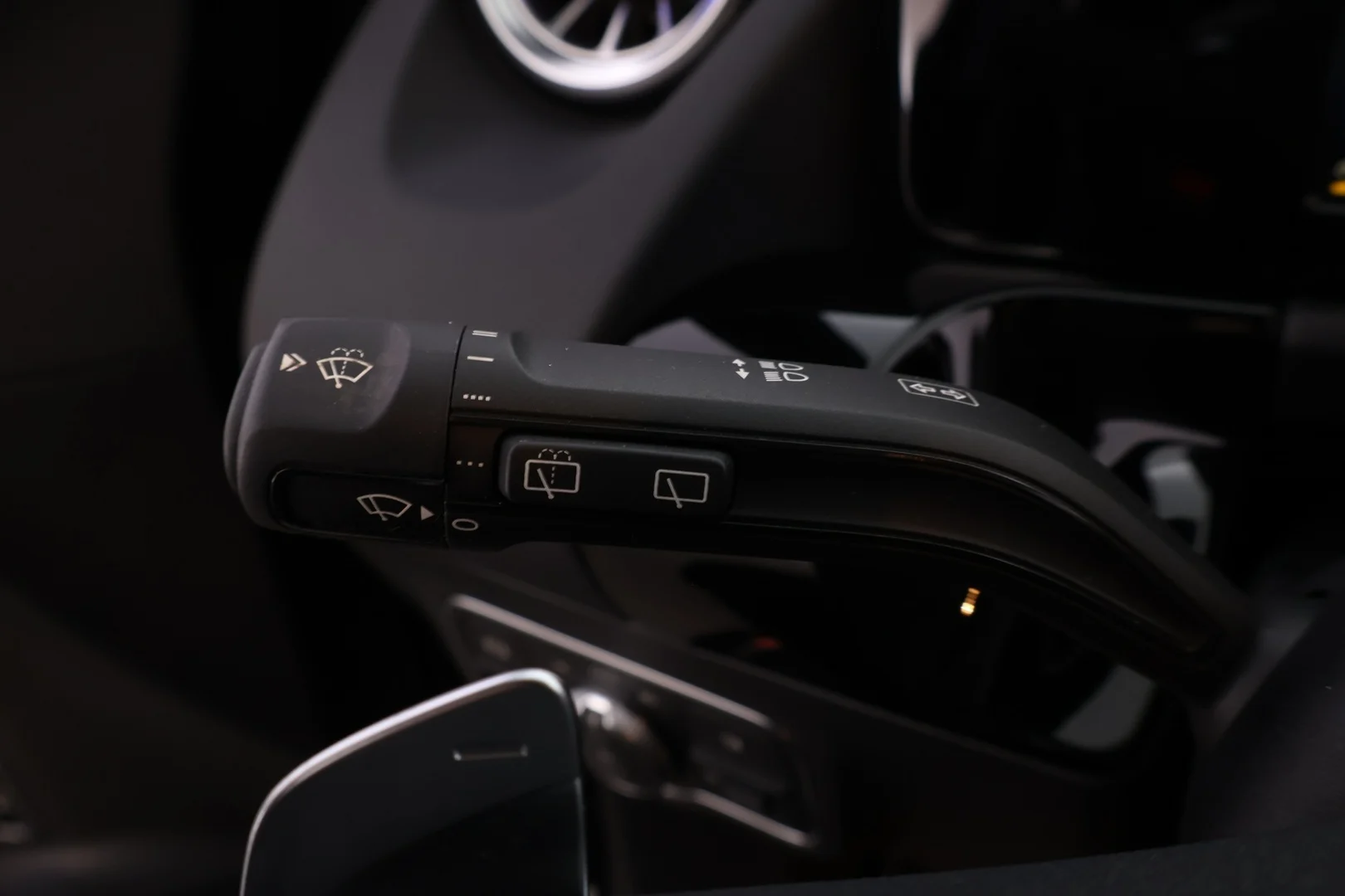 Car Image - 18dHrb12O4f68VNnxXHwtg