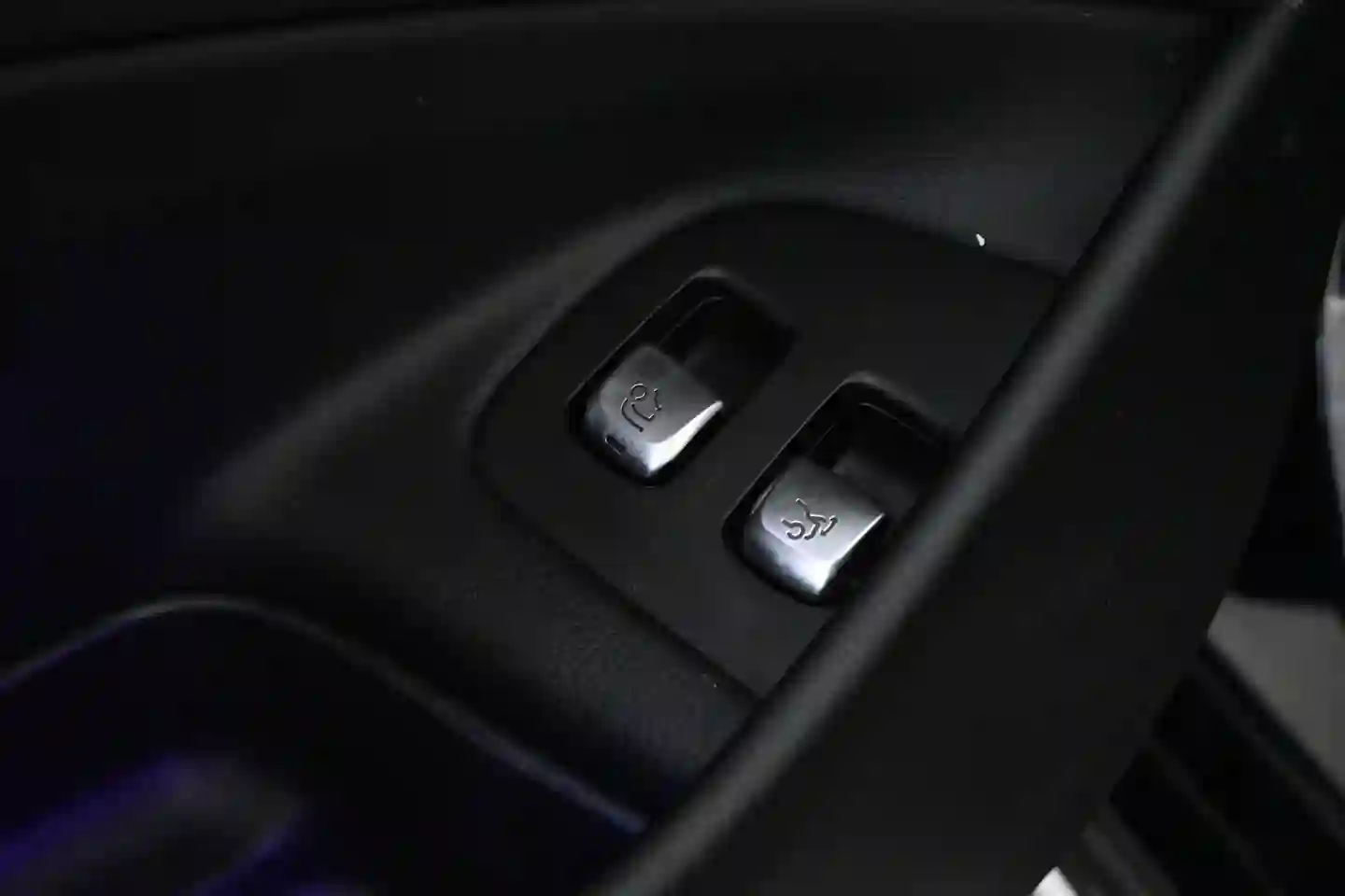 Car Image - 3IE0saZJOwIe47ioD0UjPC