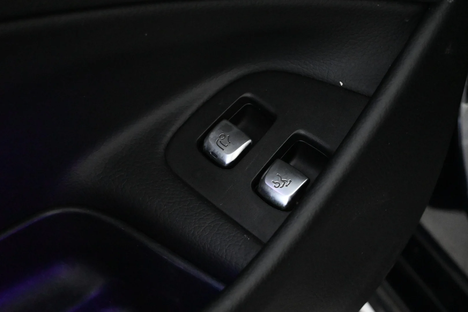 Car Image - 3IE0saZJOwIe47ioD0UjPC