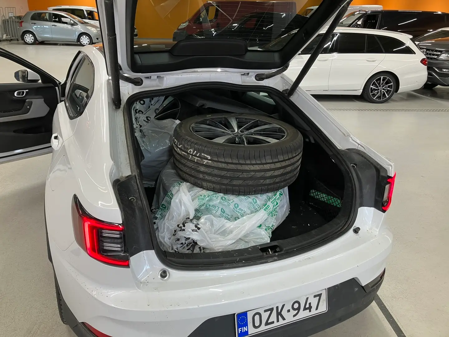 Car Image - 7qkVBv2qEXs9wYBIZDll67