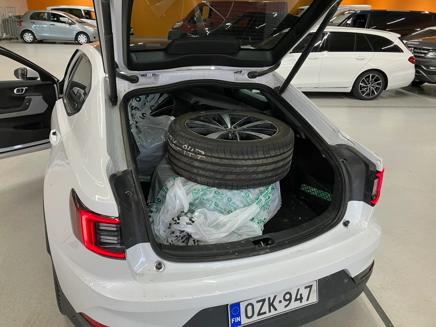Car Image - 7qkVBv2qEXs9wYBIZDll67