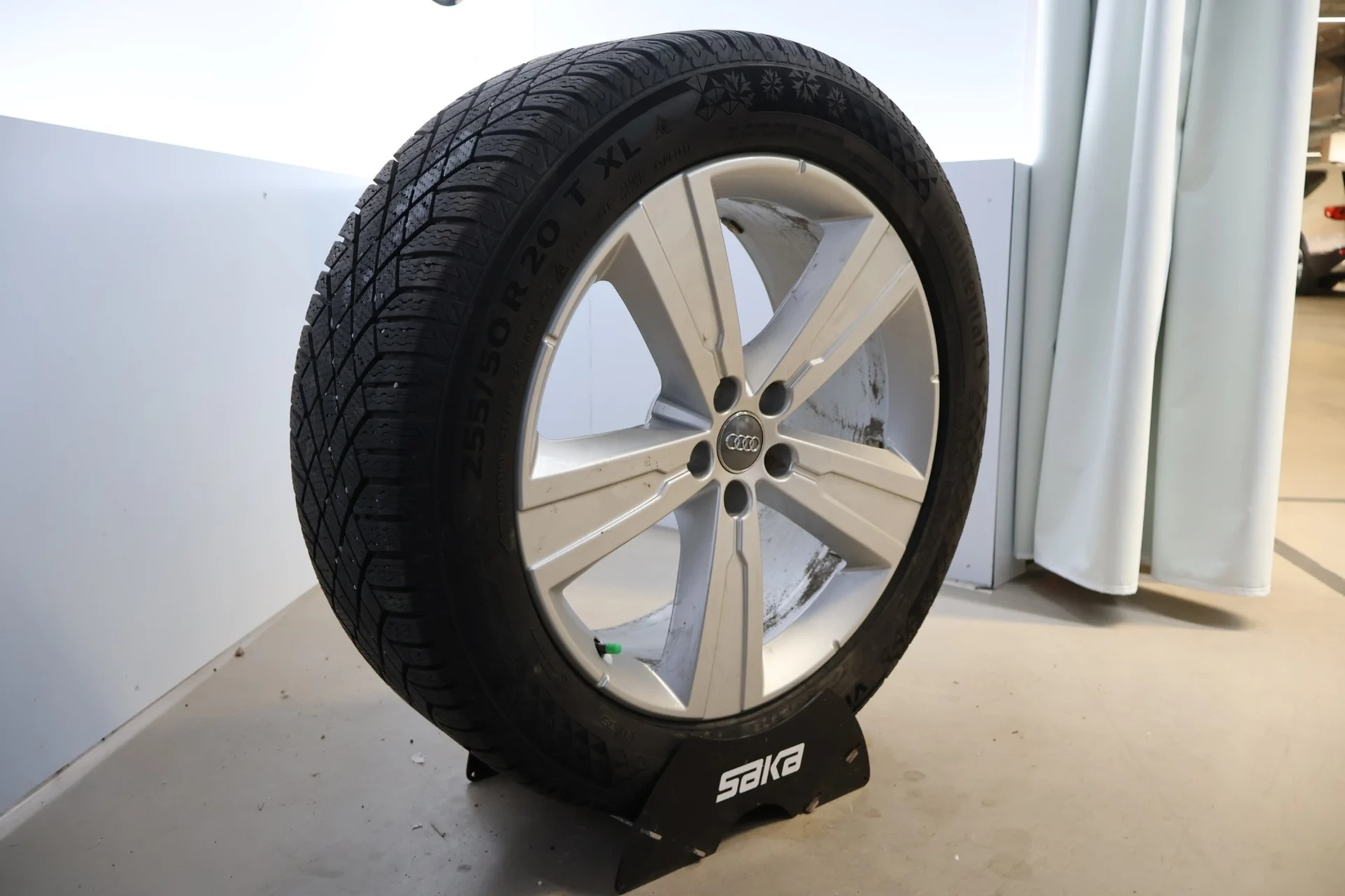 Car Image - 7od7PUCatggpWrAIWVrwoQ