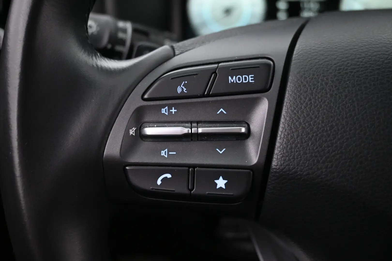 Car Image - 2CzuvYEEXWqhQ7YwKHkIqg