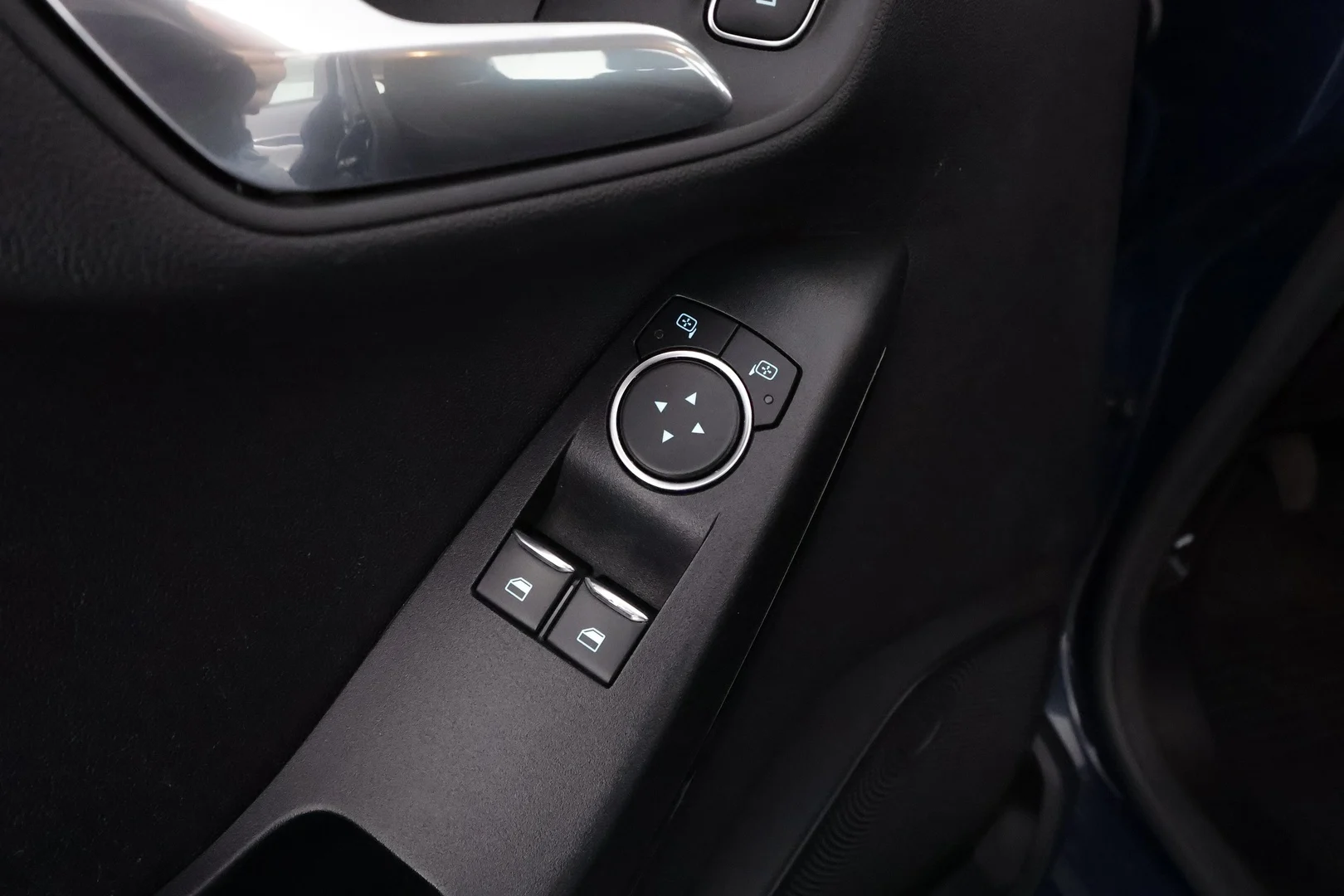 Car Image - 3RY55FYqWoAlayiqUD1jDD