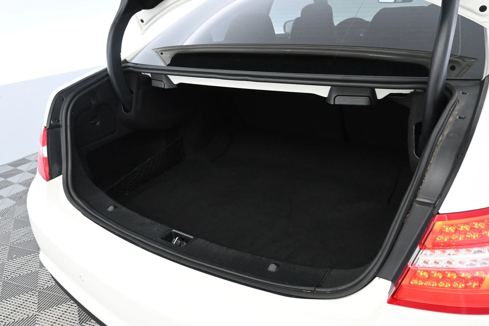 Car Image - eOtrXOnbG3N40wfuXa4ur