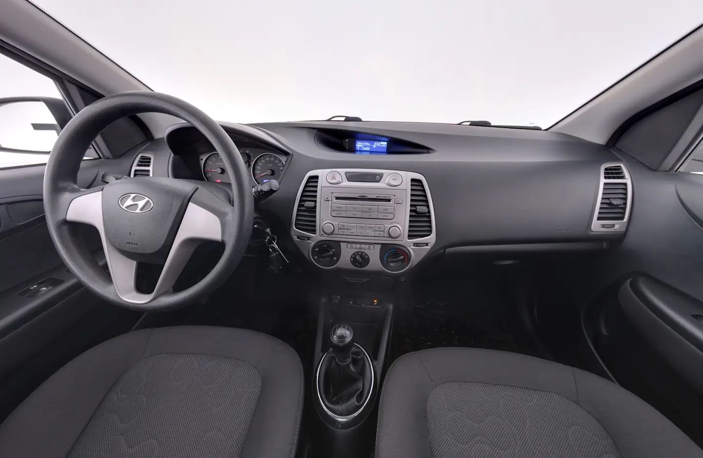 Car Image - 7n6w9Bkn8yzHzslrdcC3i2