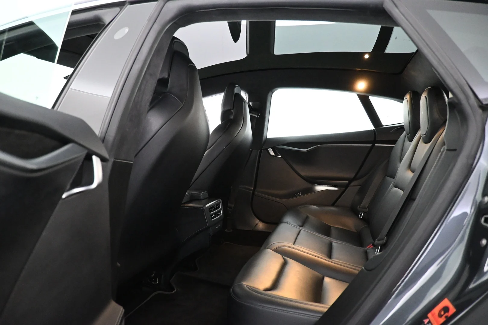 Car Image - c88SvOfYR5ksDAqvTxoUU