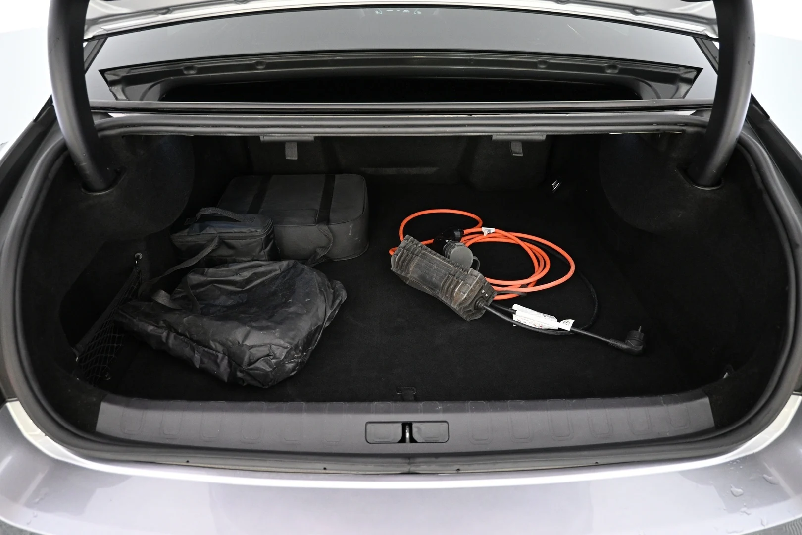 Car Image - 6RLyp1hh0cBLjpz1Xv8WRy