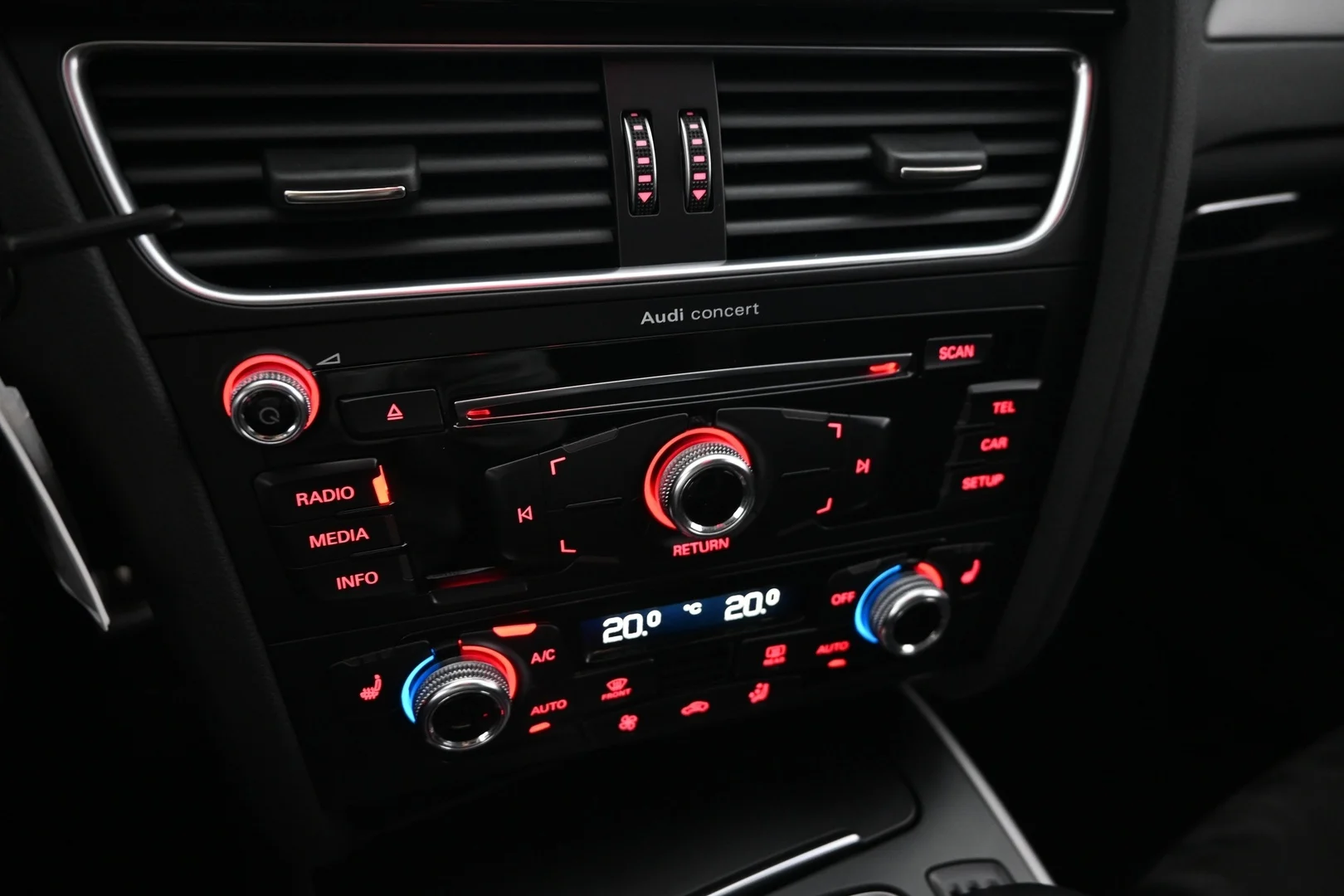 Car Image - 2Mq2t5eMUVchLxQ04ONmv3