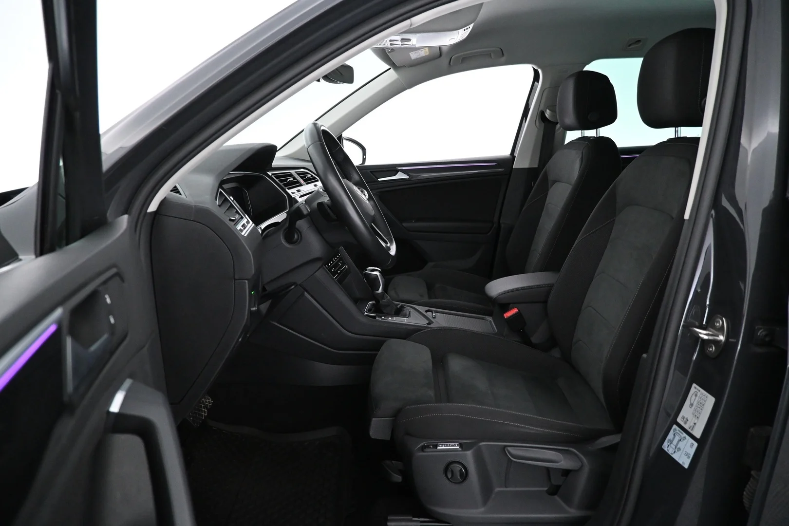 Car Image - 6HfWw7SBqkuv4D0w32uB49