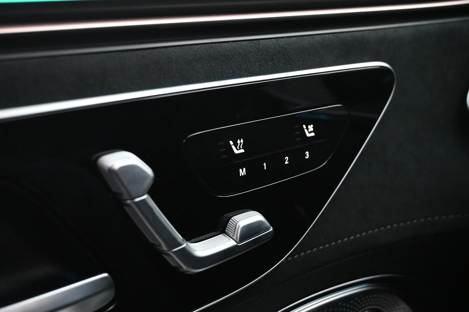 Car Image - 7tN7AoOpuQoHCrWbvqMLU7