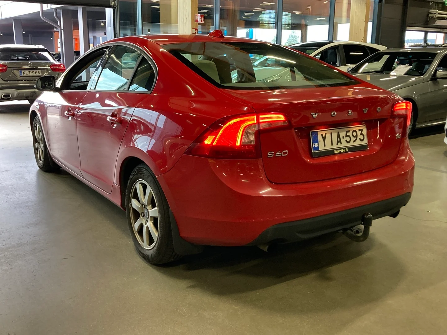 Car Image - 1B7F2aKhU6xiOFiUqAZybL