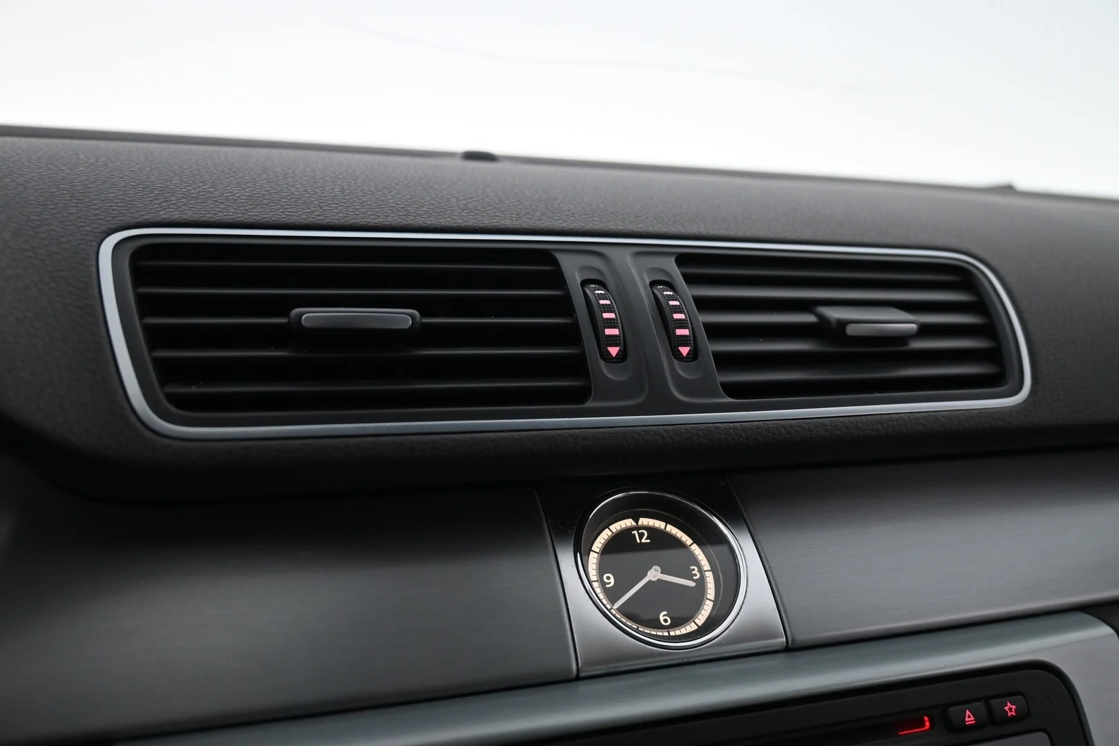 Car Image - 1ilhH0HmAU6Qu5ZyRnpV0j