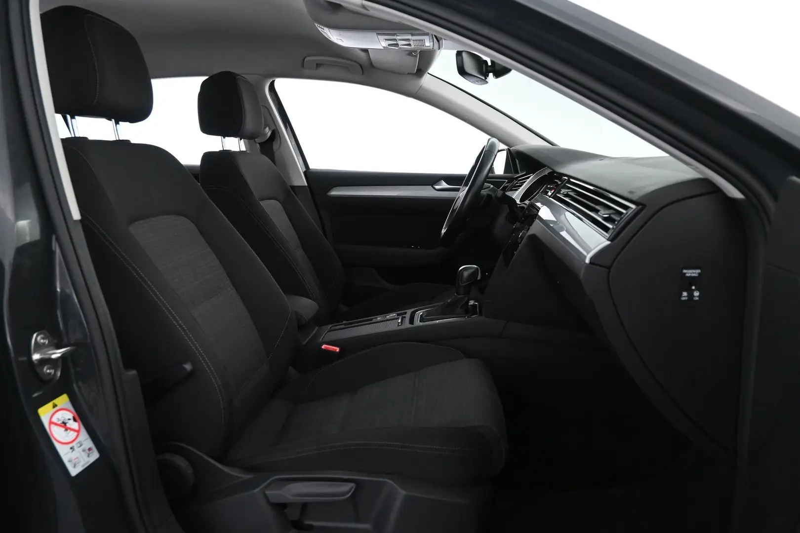 Car Image - 1rTEuP0PA41CDgRsFMF6r6