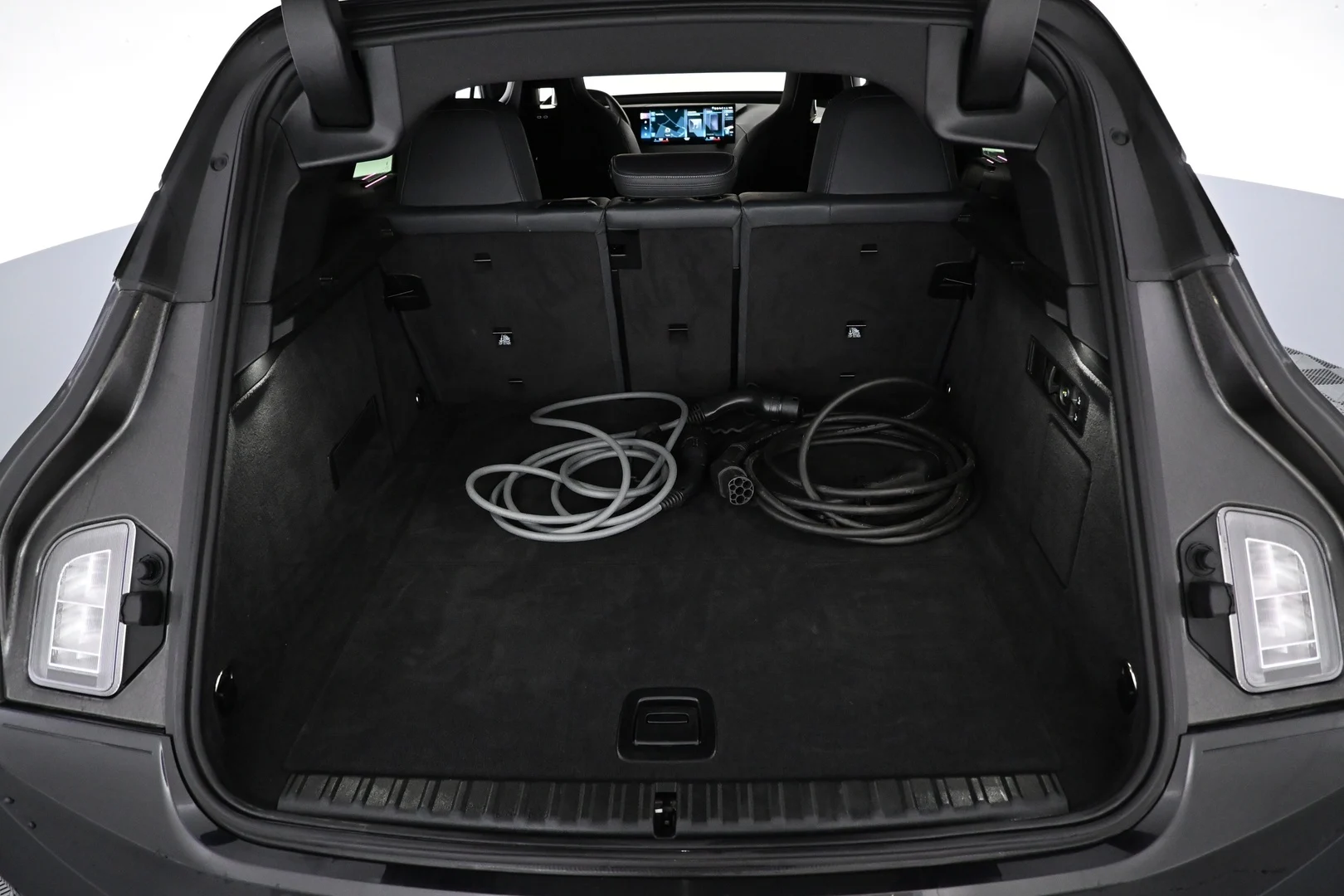 Car Image - 3ddSLBt6JJ3PCX1g9paF2h