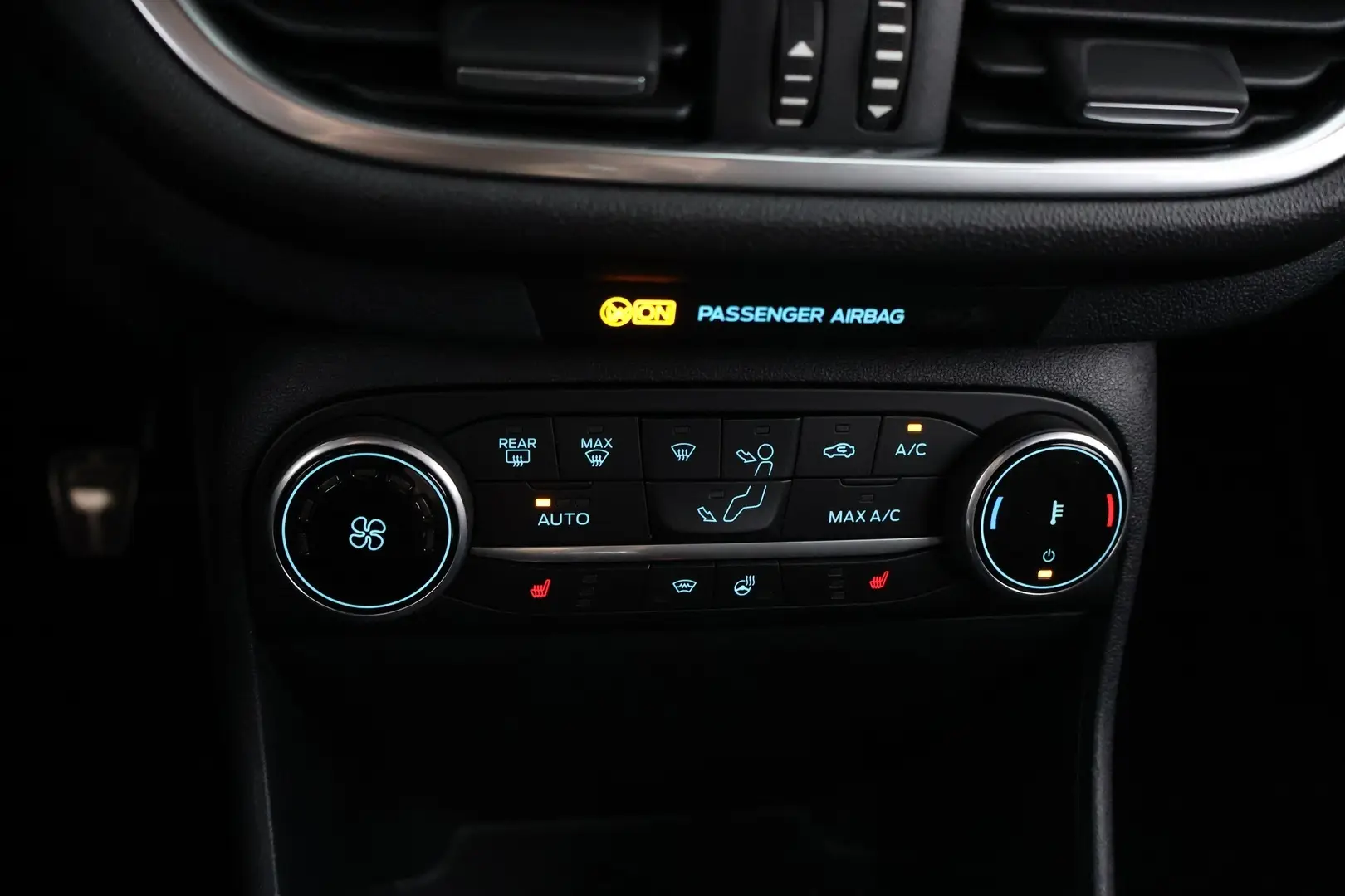 Car Image - 7b6WxDkNgpiBd0rZfhM9jK