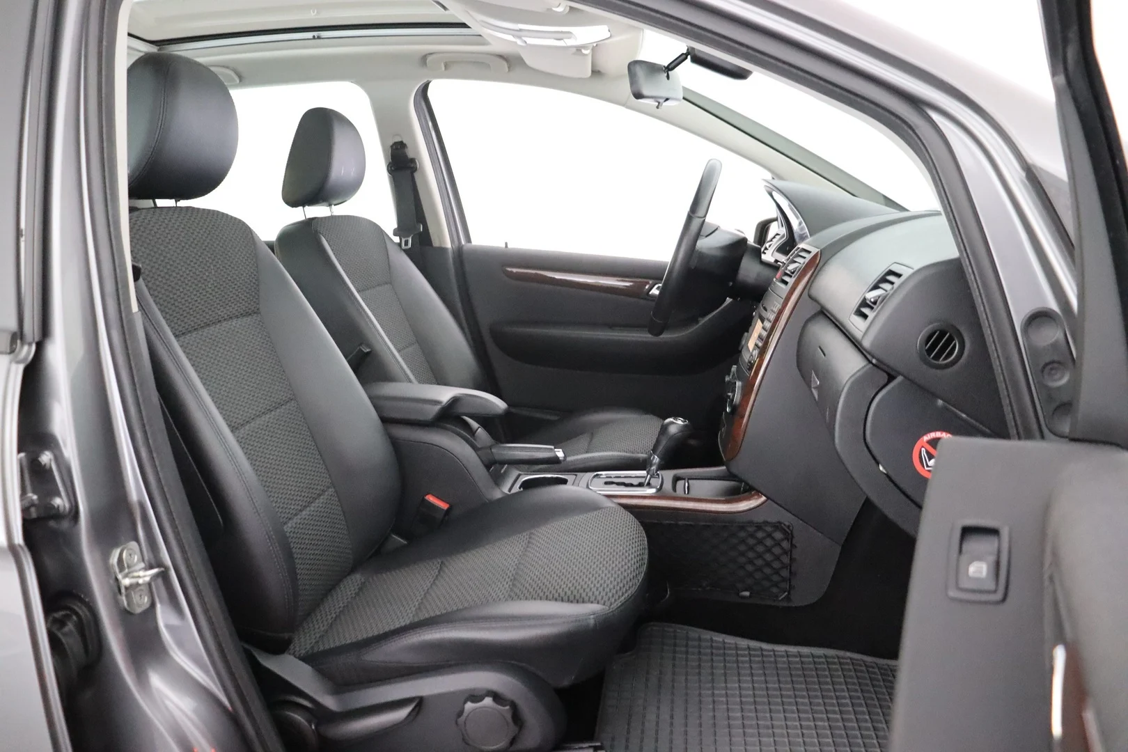 Car Image - 4RRlpbkpJmy4lsslzc40DC