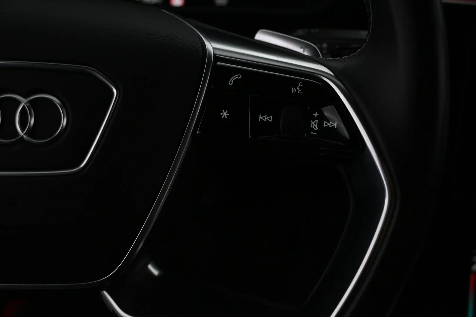 Car Image - tKKS5jwDeA3k77Ww1semz