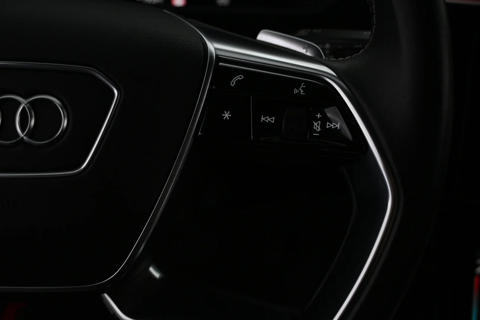 Car Image - tKKS5jwDeA3k77Ww1semz