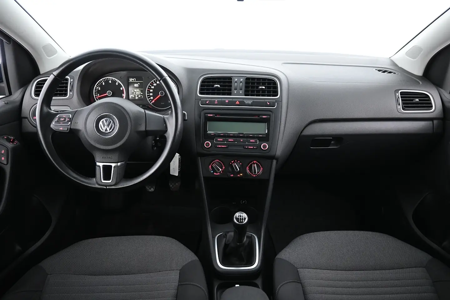 Car Image - s8QPh5m8pkCmLpuR5OpRp