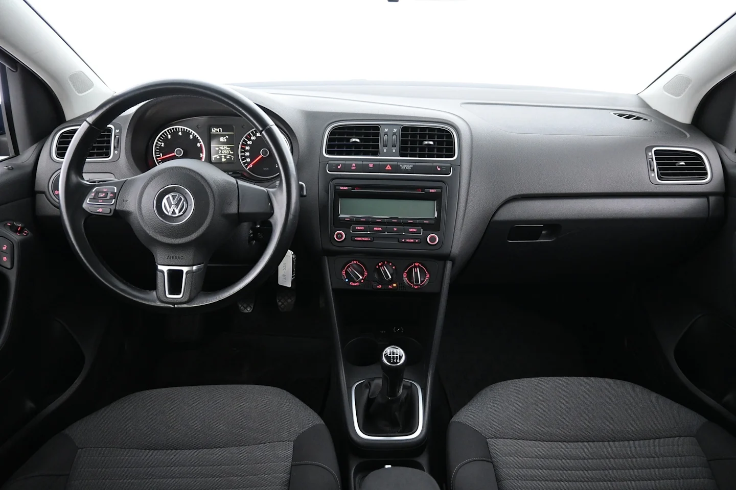 Car Image - s8QPh5m8pkCmLpuR5OpRp