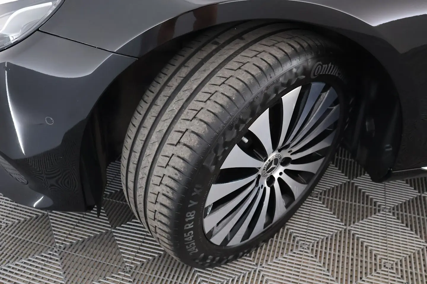Car Image - 4Ncl7J2RXruZazxtrIAu7g